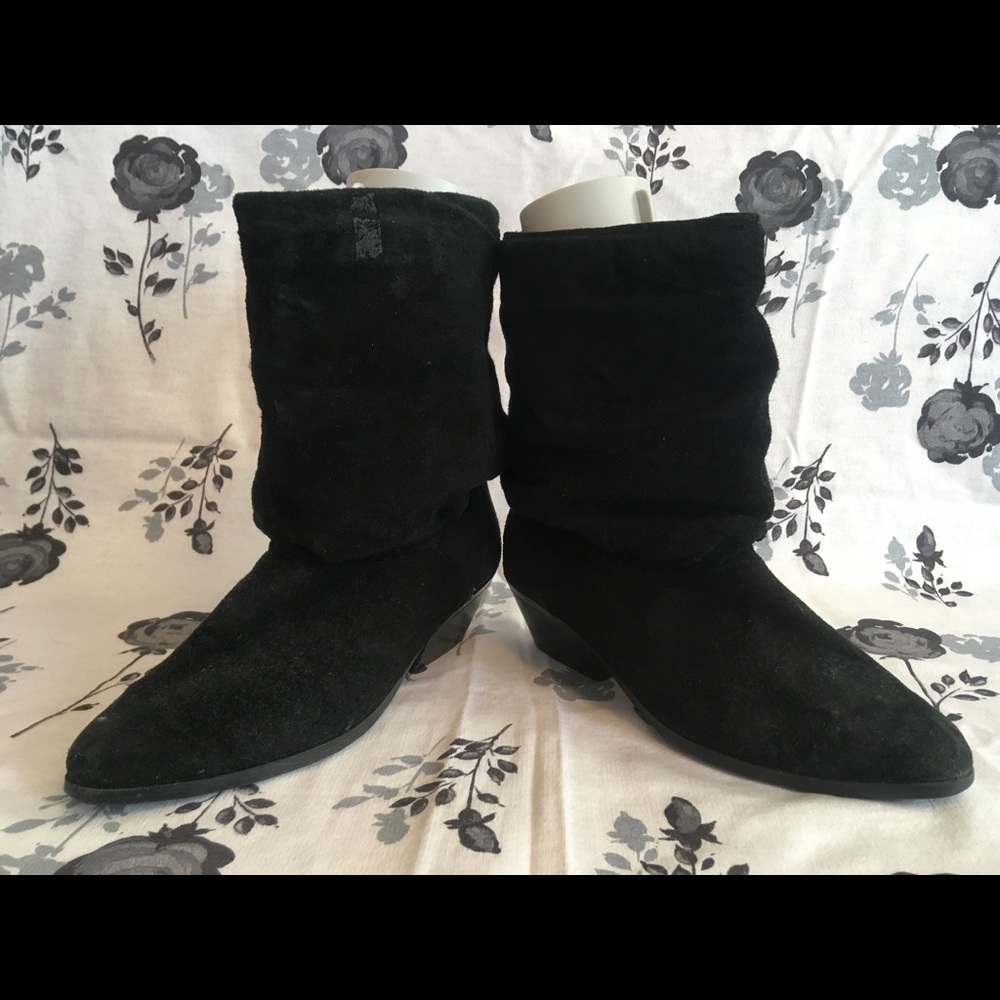 🔥 Coasters faux suede scrunch boots 7.5W 🔥